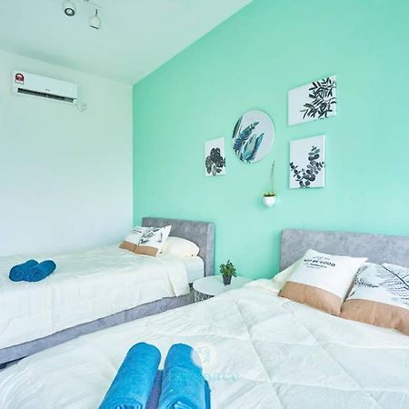 Studio With Pool - 4 Pax - Free Netflix - Semenyih Exterior foto